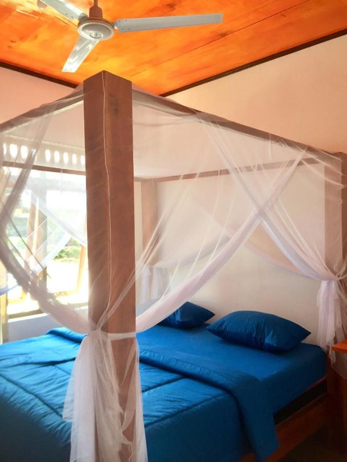 Toba Sunset Bed & Breakfast Tuk Tuk Ngoại thất bức ảnh