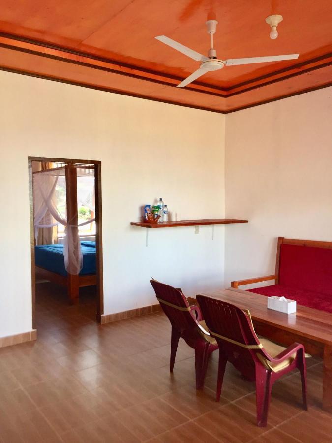 Toba Sunset Bed & Breakfast Tuk Tuk Ngoại thất bức ảnh