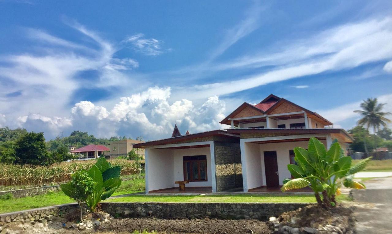 Toba Sunset Bed & Breakfast Tuk Tuk Ngoại thất bức ảnh
