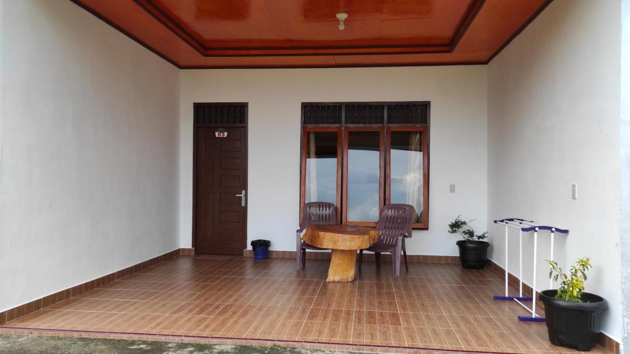 Toba Sunset Bed & Breakfast Tuk Tuk Ngoại thất bức ảnh